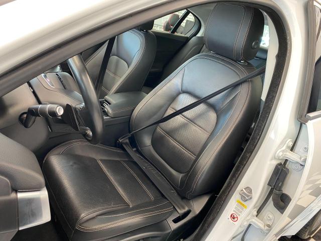 2018 Jaguar XE Prestige AWD+Apple Play+Cooled Seats+CLEAN CARFAX Photo20