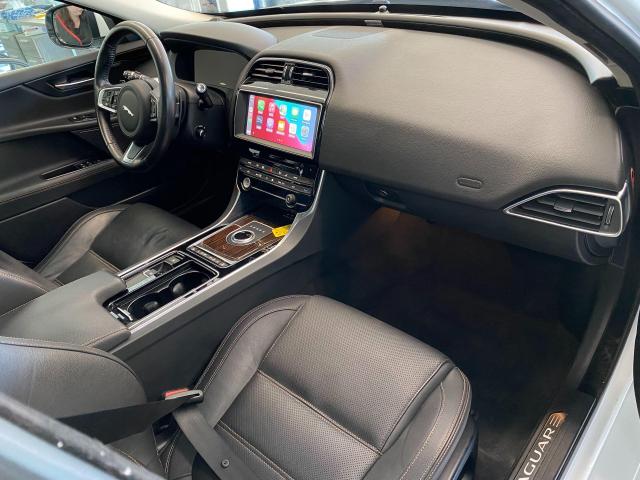 2018 Jaguar XE Prestige AWD+Apple Play+Cooled Seats+CLEAN CARFAX Photo21