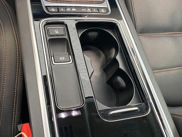 2018 Jaguar XE Prestige AWD+Apple Play+Cooled Seats+CLEAN CARFAX Photo62