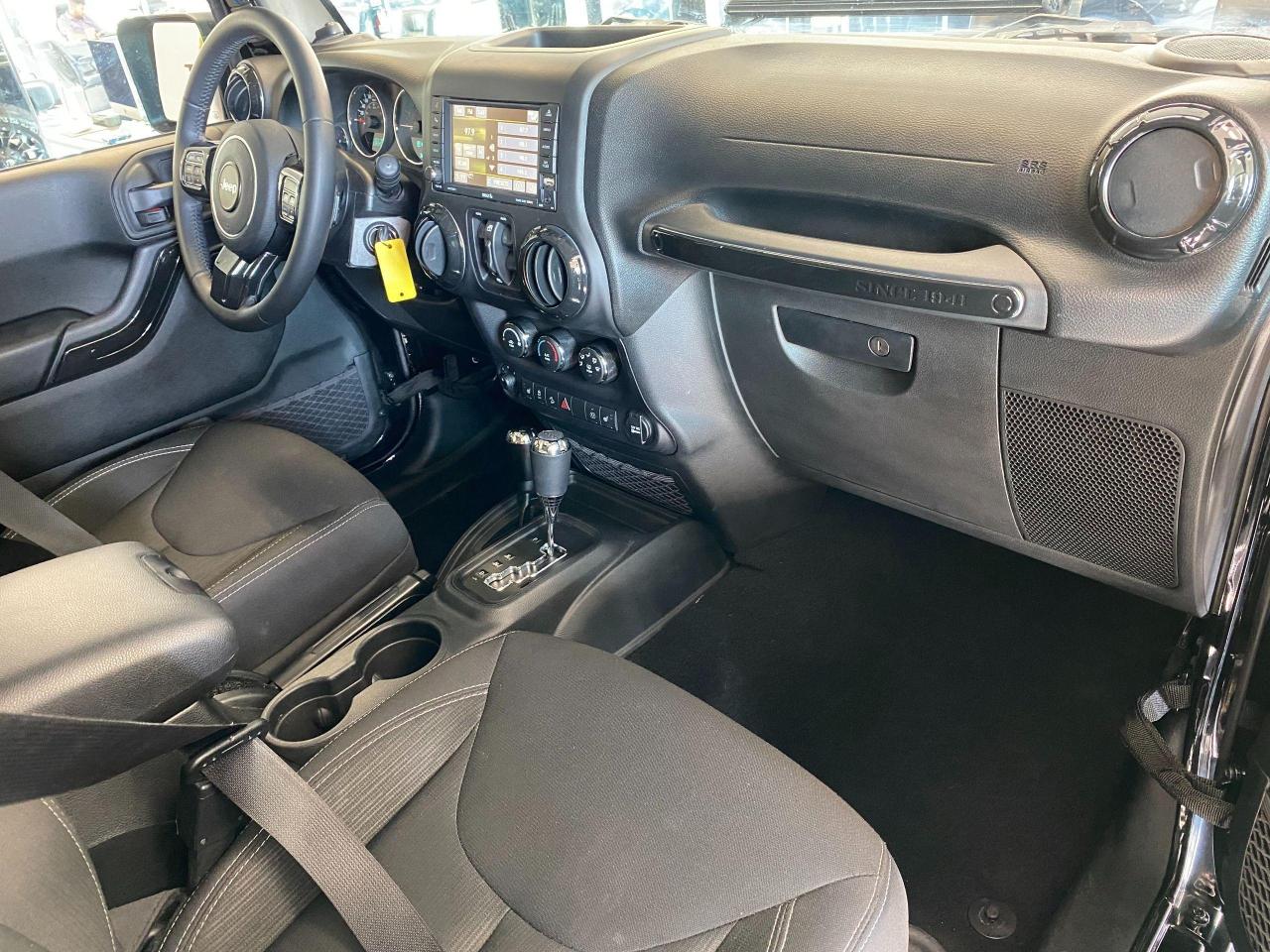 2017 Jeep Wrangler Sahara 4x4+Remote Start+Heated Seats+CLEAN CARFAX - Photo #21