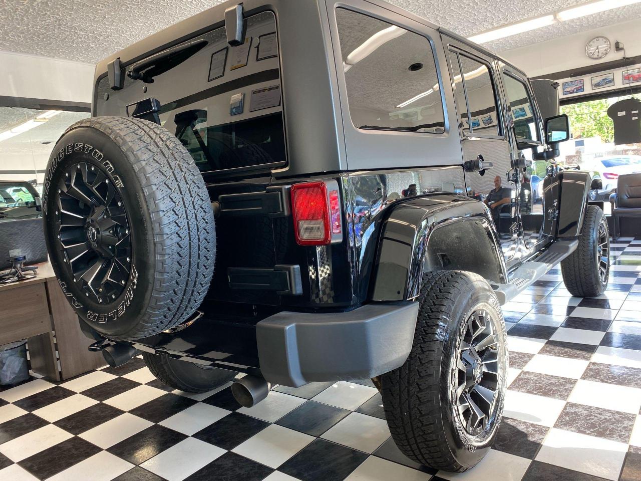 2017 Jeep Wrangler Sahara 4x4+Remote Start+Heated Seats+CLEAN CARFAX - Photo #39