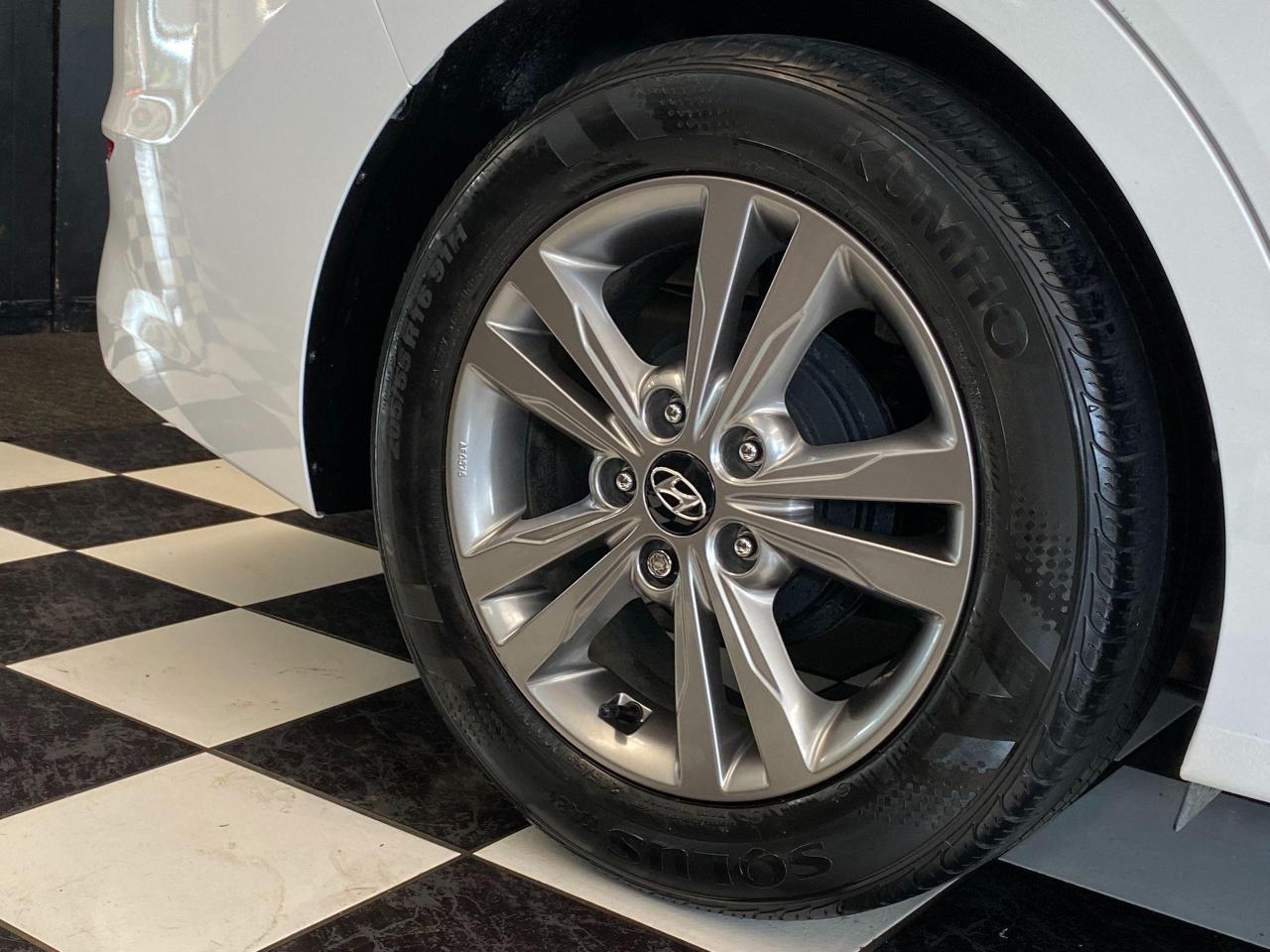 2018 Hyundai Elantra GL+ApplePlay+Camera+Blind Spot+Tinted+CLEAN CARFAX - Photo #59