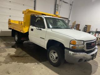 2005 GMC Sierra 3500 Dump Truck - Photo #4