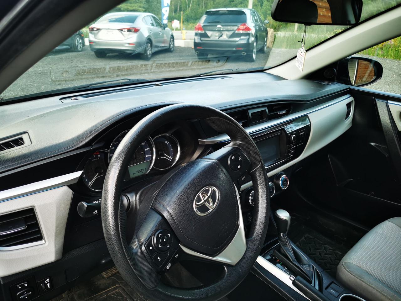 2014 Toyota Corolla LE - Photo #4