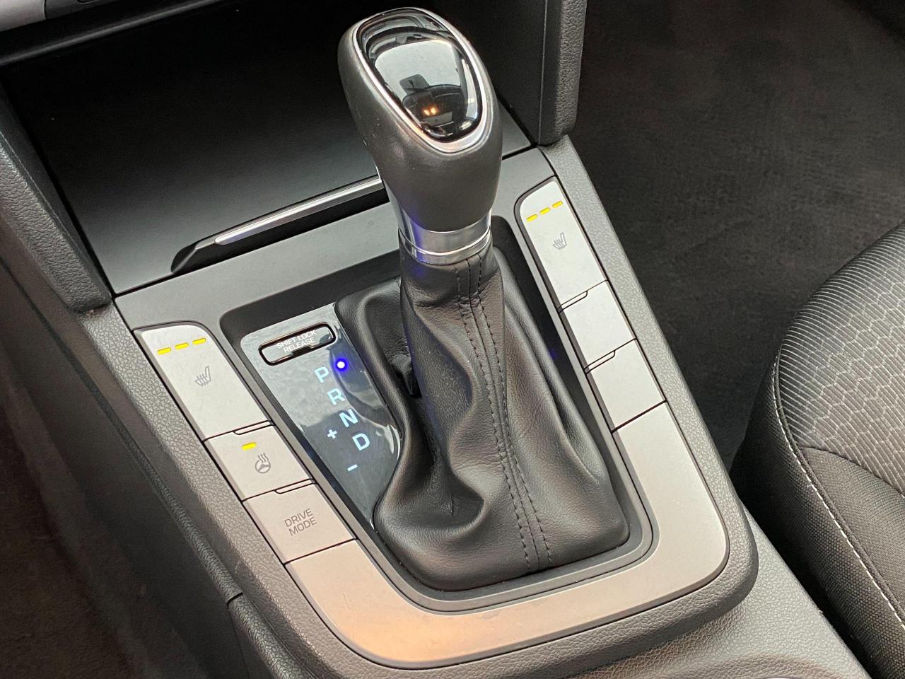 2018 Hyundai Elantra GL SE+Sunroof+Push Start+Blind Spot+CLEAN CARFAX Photo39