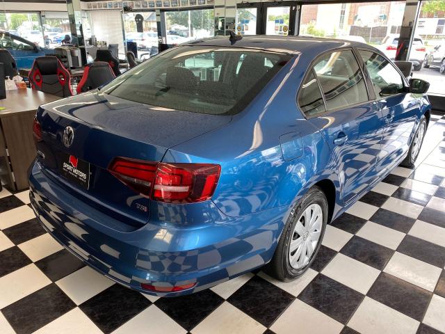 2017 Volkswagen Jetta Trendline+Camera+ApplePlay+HeatedSeats+CLEANCARFAX Photo4