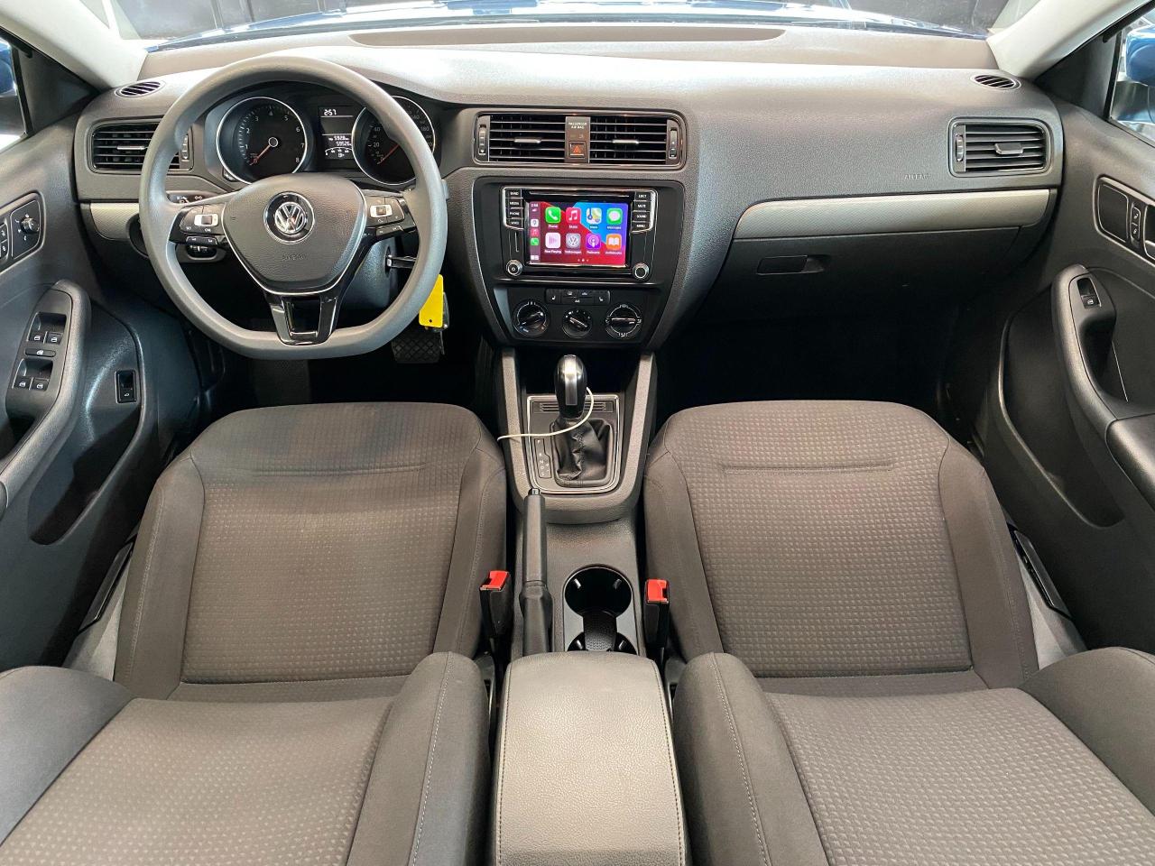 2017 Volkswagen Jetta Trendline+Camera+ApplePlay+HeatedSeats+CLEANCARFAX - Photo #8