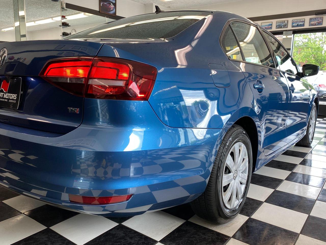 2017 Volkswagen Jetta Trendline+Camera+ApplePlay+HeatedSeats+CLEANCARFAX - Photo #41