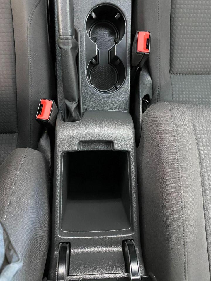 2017 Volkswagen Jetta Trendline+Camera+ApplePlay+HeatedSeats+CLEANCARFAX - Photo #48