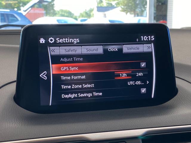 2018 Mazda MAZDA3 GS+GPS+Camera+Roof+Heated Steering+CLEAN CARFAX Photo32