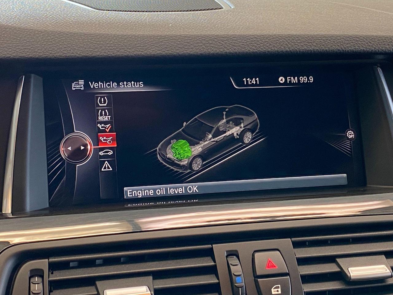 2016 BMW 5 Series 528i xDrive+GPS+Roof+Sensors+Xenons+CLEAN CARFAX - Photo #40