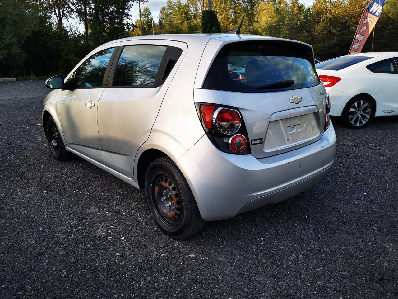 2014 Chevrolet Sonic LS - Photo #4