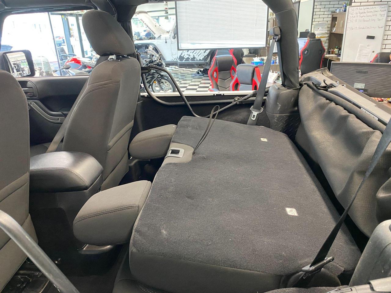 2016 Jeep Wrangler Sport+LED Lights+HARD TOP & SOFT TOP+CLEAN CARFAX - Photo #24