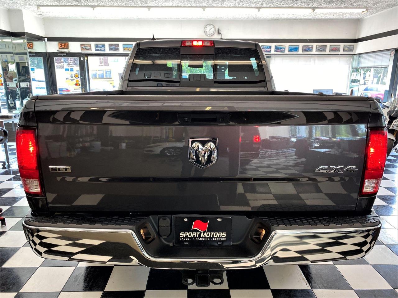 2018 RAM 1500 SLT 5.7L V8 HEMI 4x4 CREW+ApplePlay+CLEAN CARFAX Photo74