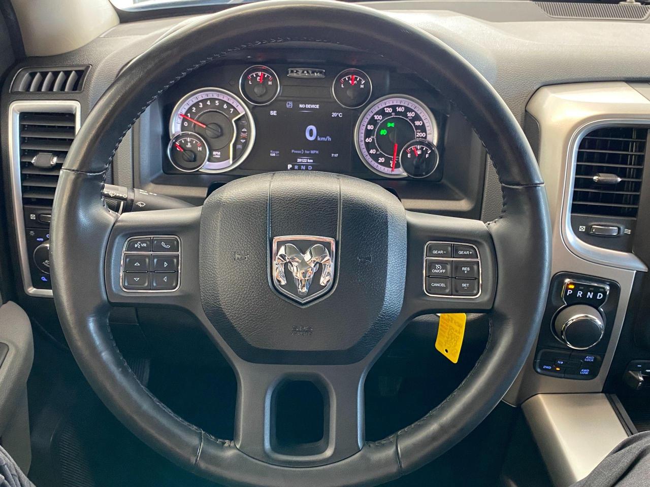 2018 RAM 1500 SLT 5.7L V8 HEMI 4x4 CREW+ApplePlay+CLEAN CARFAX - Photo #9