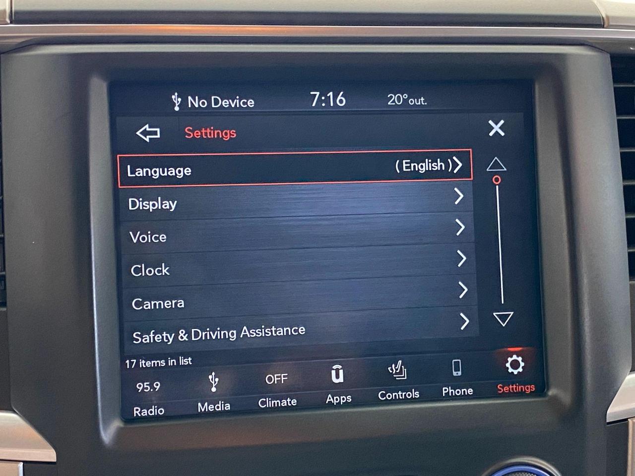 2018 RAM 1500 SLT 5.7L V8 HEMI 4x4 CREW+ApplePlay+CLEAN CARFAX - Photo #38