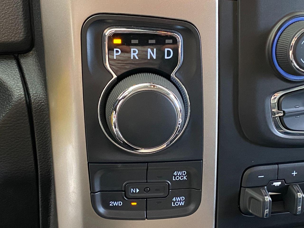 2018 RAM 1500 SLT 5.7L V8 HEMI 4x4 CREW+ApplePlay+CLEAN CARFAX - Photo #42