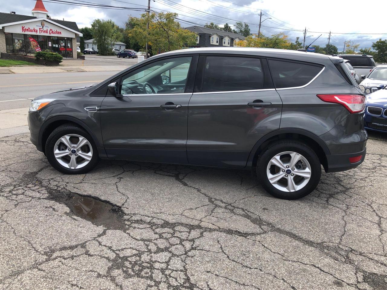 2015 Ford Escape FWD 4dr SE Photo1