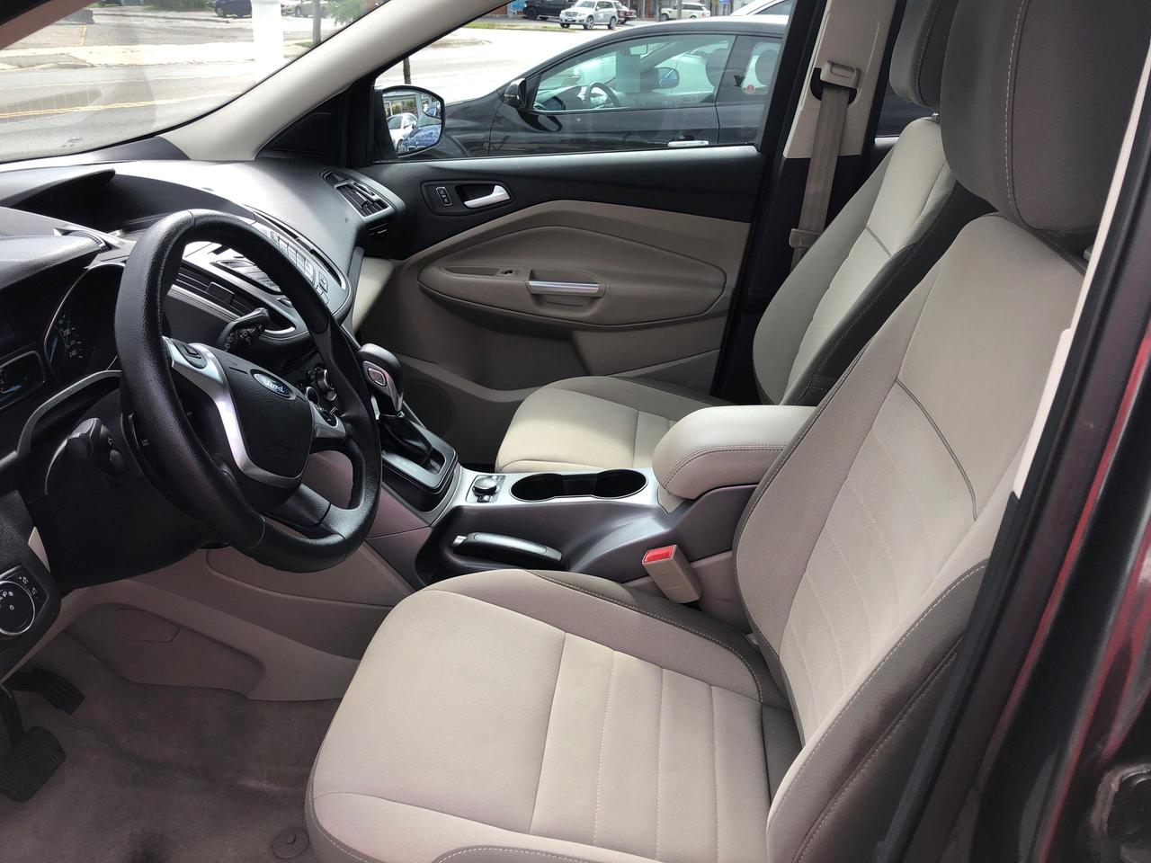 2015 Ford Escape FWD 4dr SE Photo4