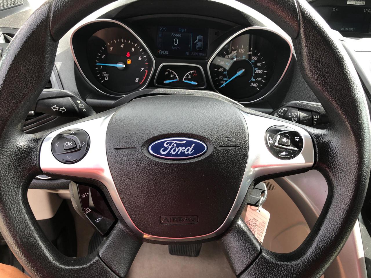 2015 Ford Escape FWD 4dr SE Photo