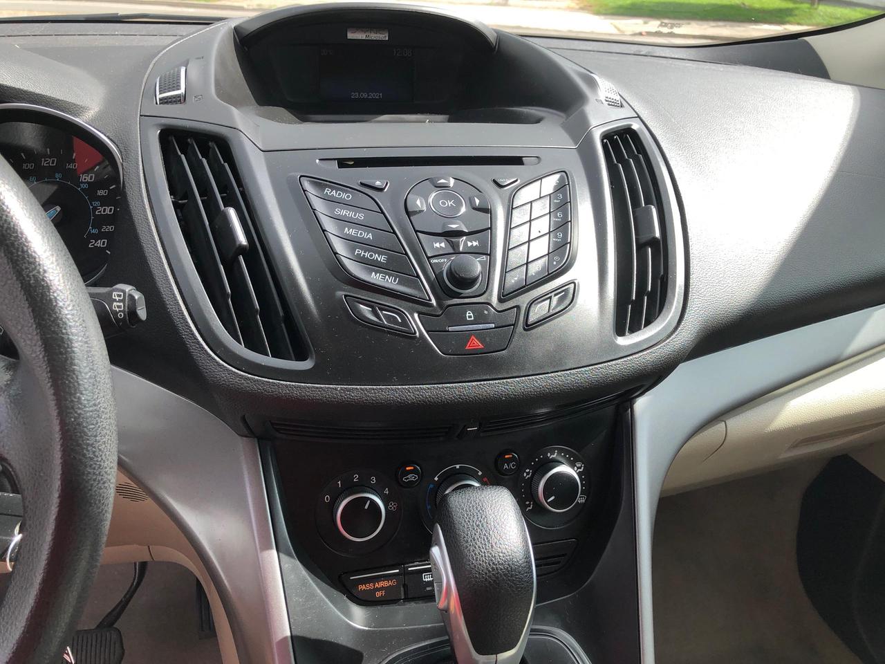 2015 Ford Escape FWD 4dr SE Photo