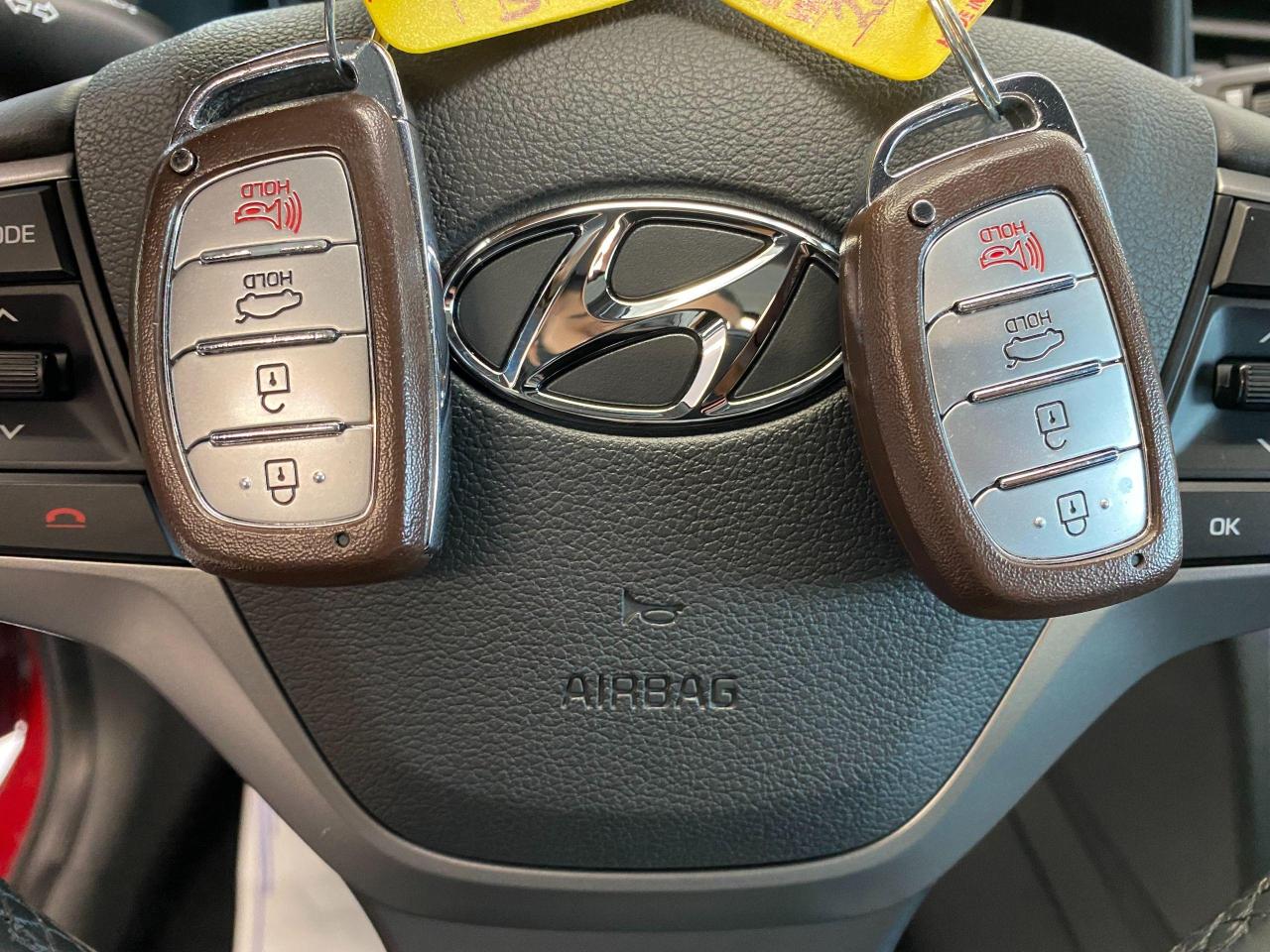 2017 Hyundai Elantra GLS+Sunroof+ApplePlay+Camera+CLEAN CARFAX - Photo #16