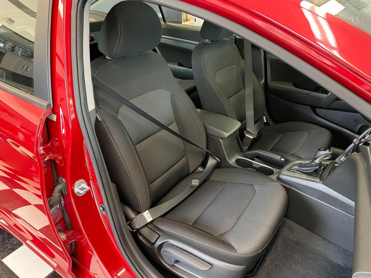 2017 Hyundai Elantra GLS+Sunroof+ApplePlay+Camera+CLEAN CARFAX - Photo #23