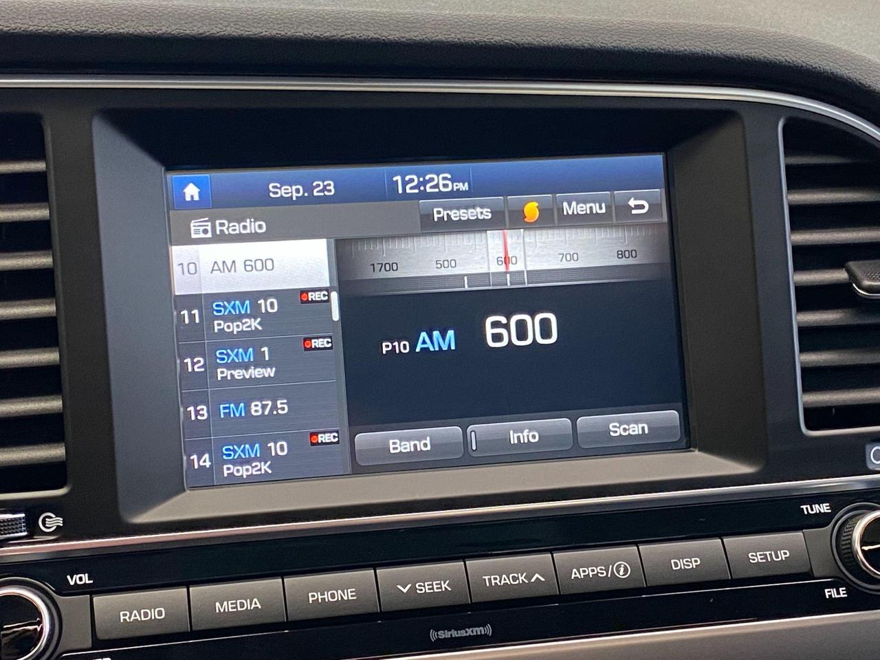 2017 Hyundai Elantra GLS+Sunroof+ApplePlay+Camera+CLEAN CARFAX - Photo #31