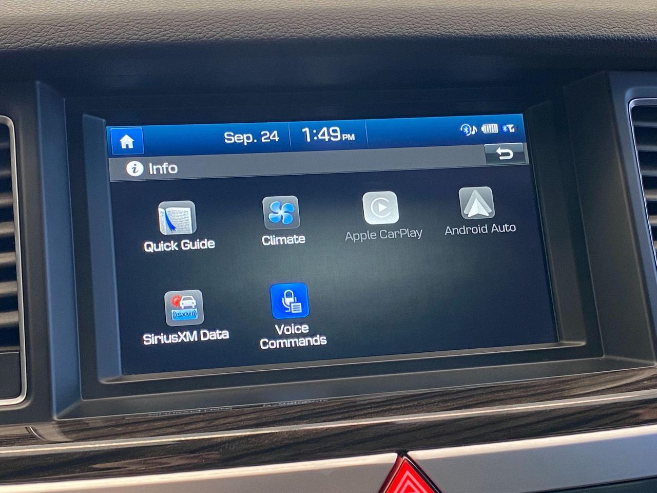 2015 Hyundai Genesis Premium AWD+ApplePlay+Camera+Xenons+CLEAN CARFAX - Photo #35