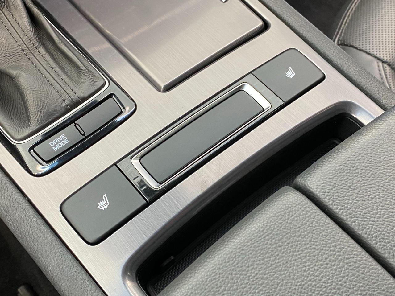 2015 Hyundai Genesis Premium AWD+ApplePlay+Camera+Xenons+CLEAN CARFAX - Photo #38