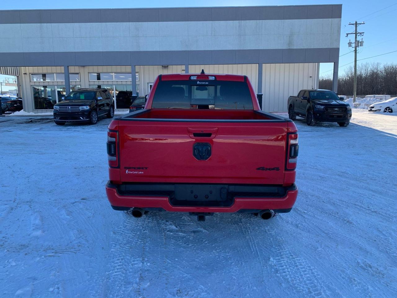 2019 RAM 1500 SPORT Photo4