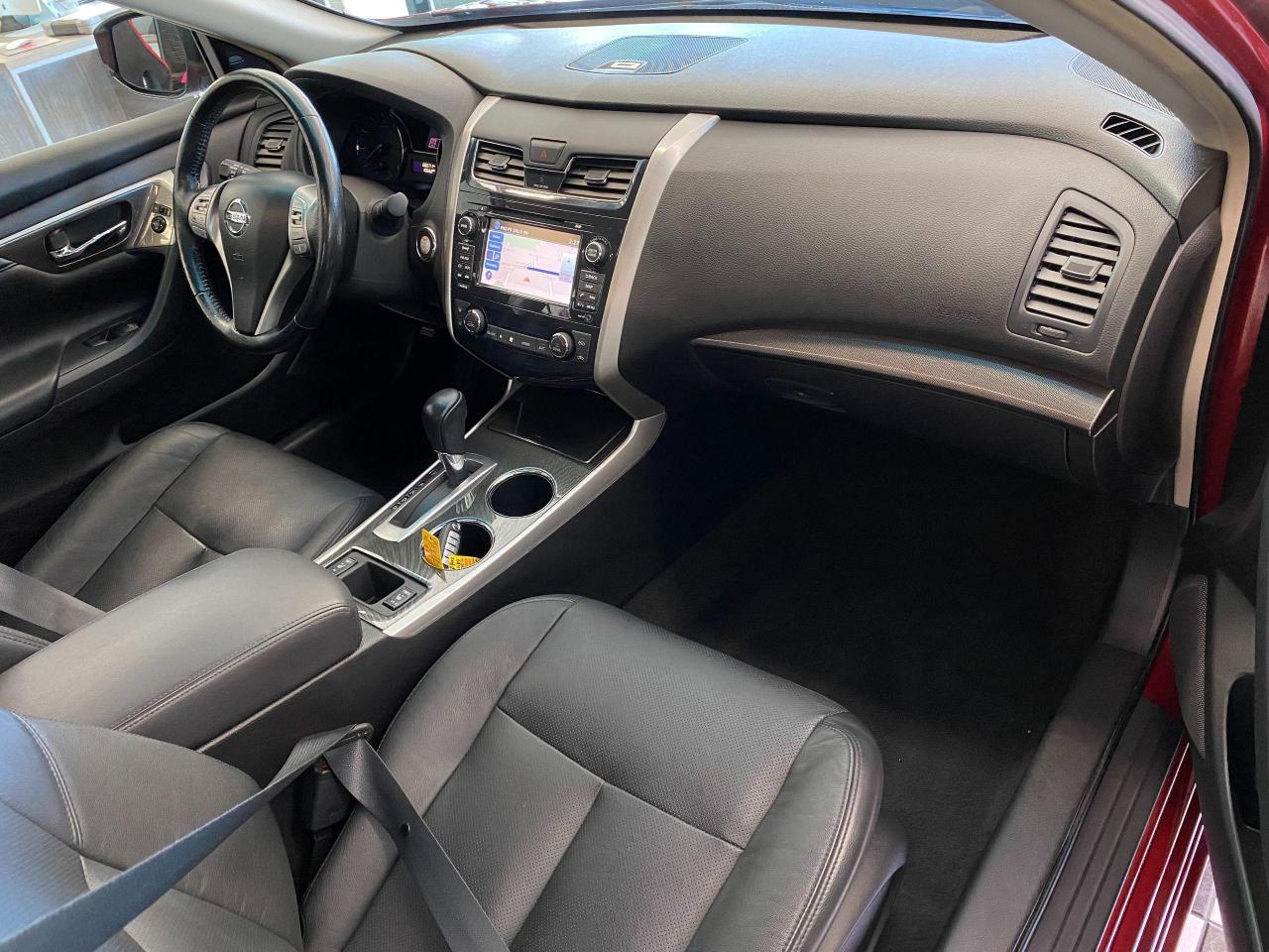 2013 Nissan Altima 2.5 SL+Blind Spot+Leather+GPS+ROOF+CLEAN CARFAX - Photo #21