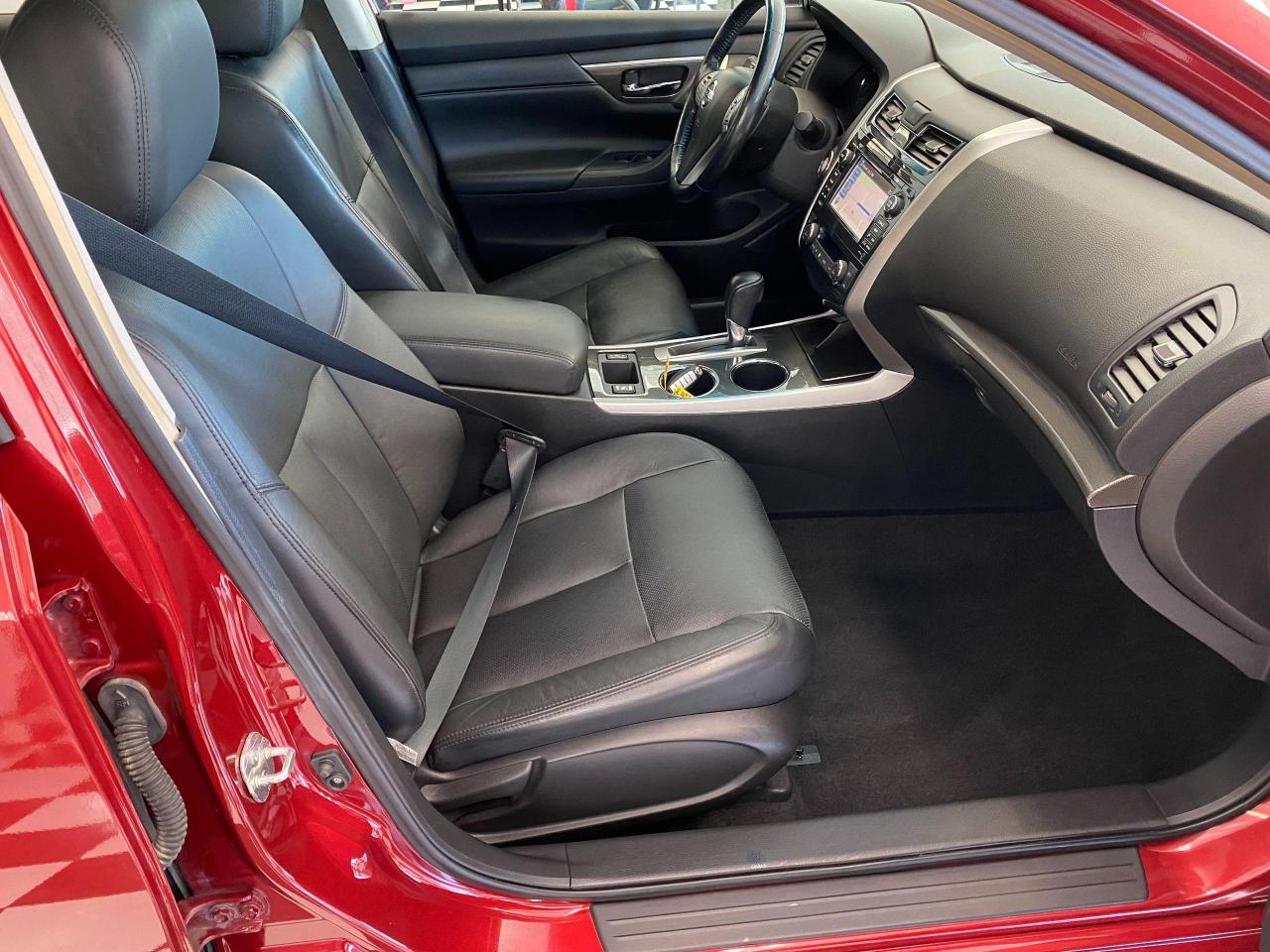 2013 Nissan Altima 2.5 SL+Blind Spot+Leather+GPS+ROOF+CLEAN CARFAX - Photo #22