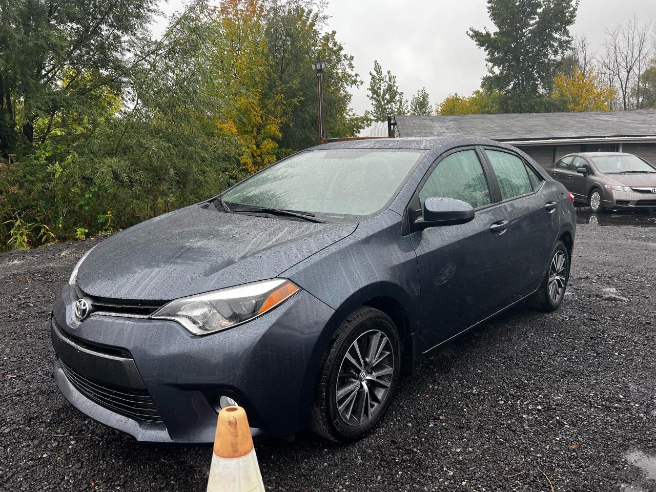 2016 Toyota Corolla LE - Photo #3