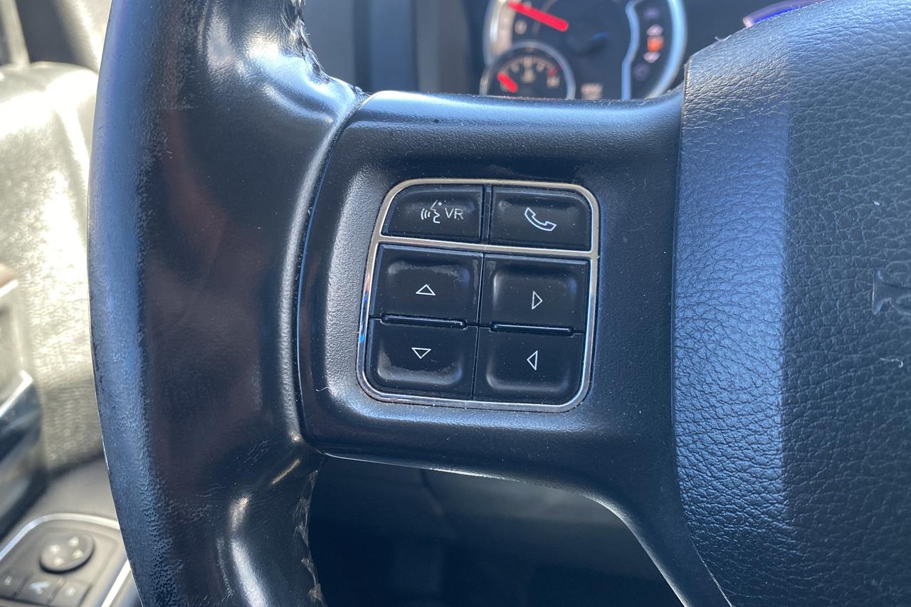 2016 RAM 1500 4WD Crew Cab 140.5" Sport Photo