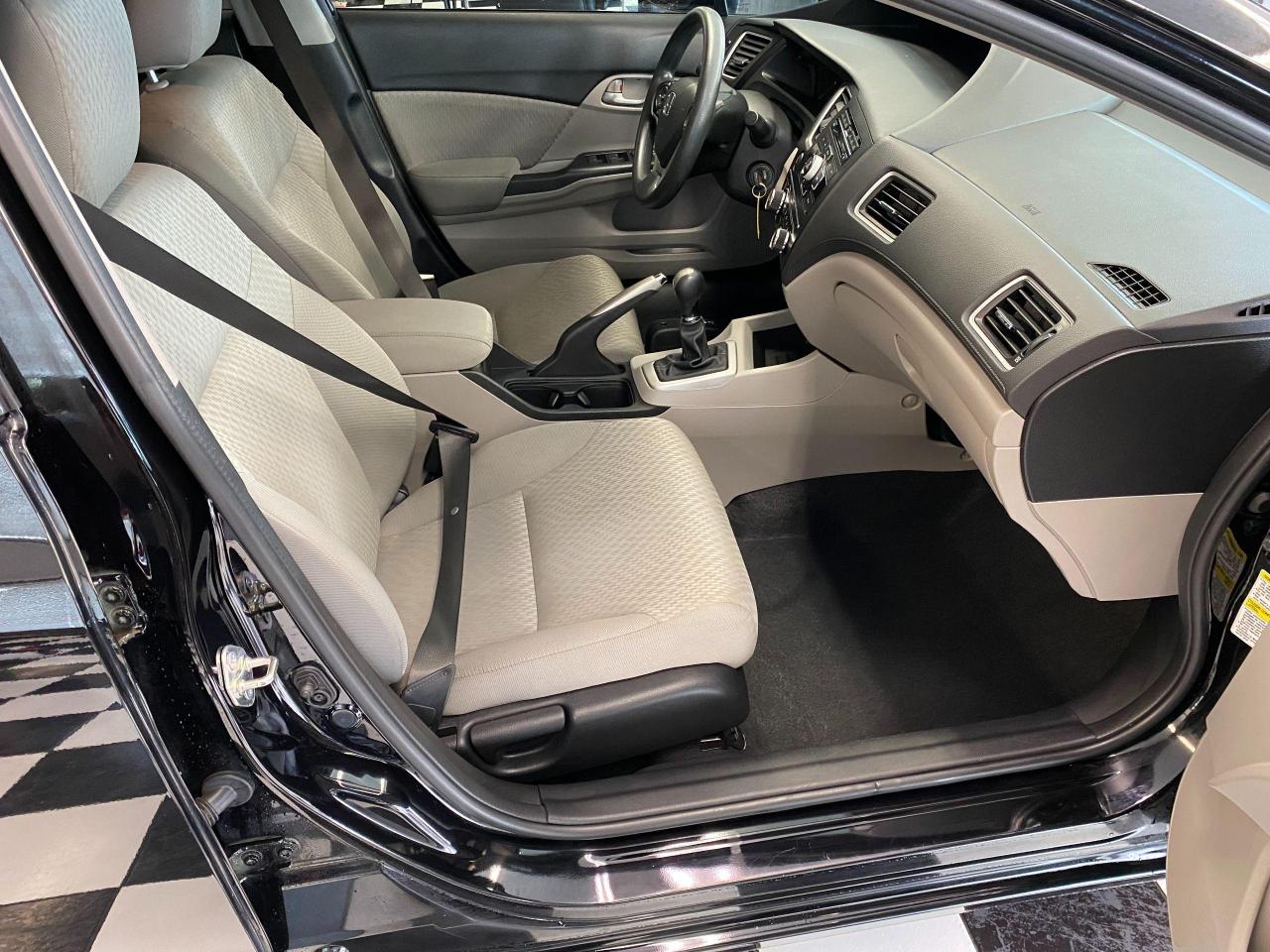 2015 Honda Civic LX+Camera+Bluetooth+Heated Seats+CLEAN CARFAX - Photo #21