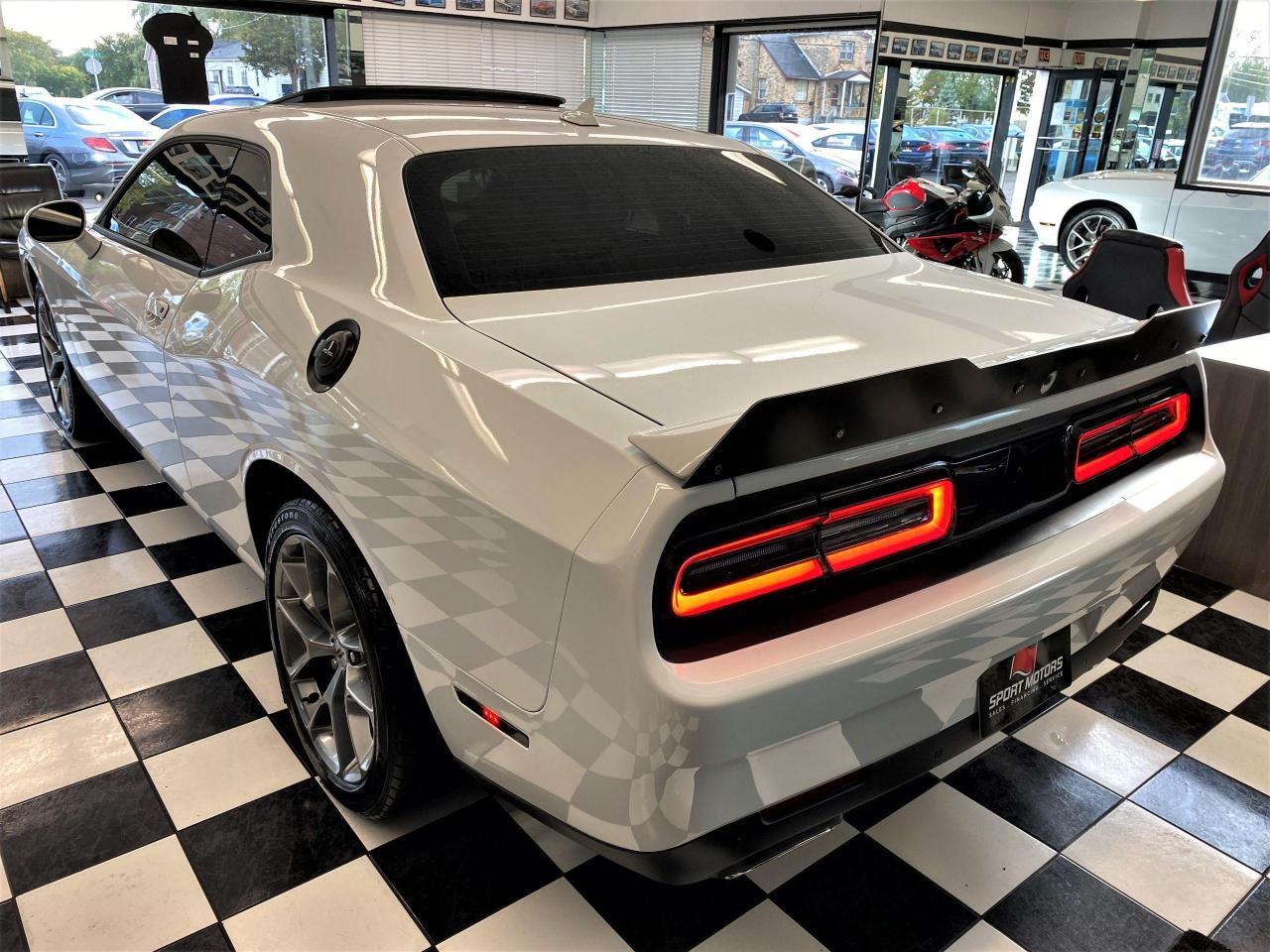 2020 Dodge Challenger SXT Premium Plus+Adaptive Cruise+CLEAN CARFAX - Photo #2