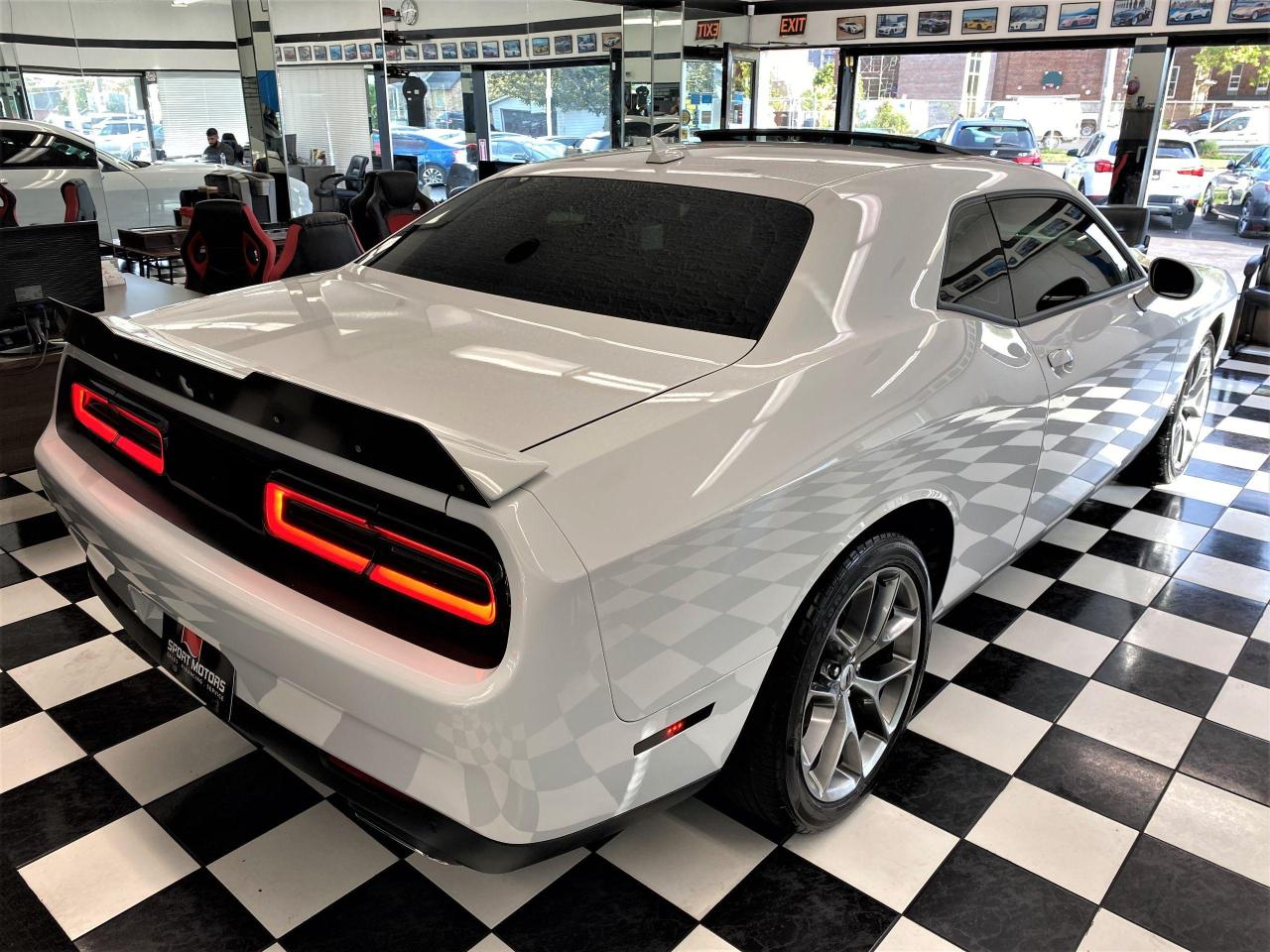 2020 Dodge Challenger SXT Premium Plus+Adaptive Cruise+CLEAN CARFAX - Photo #4
