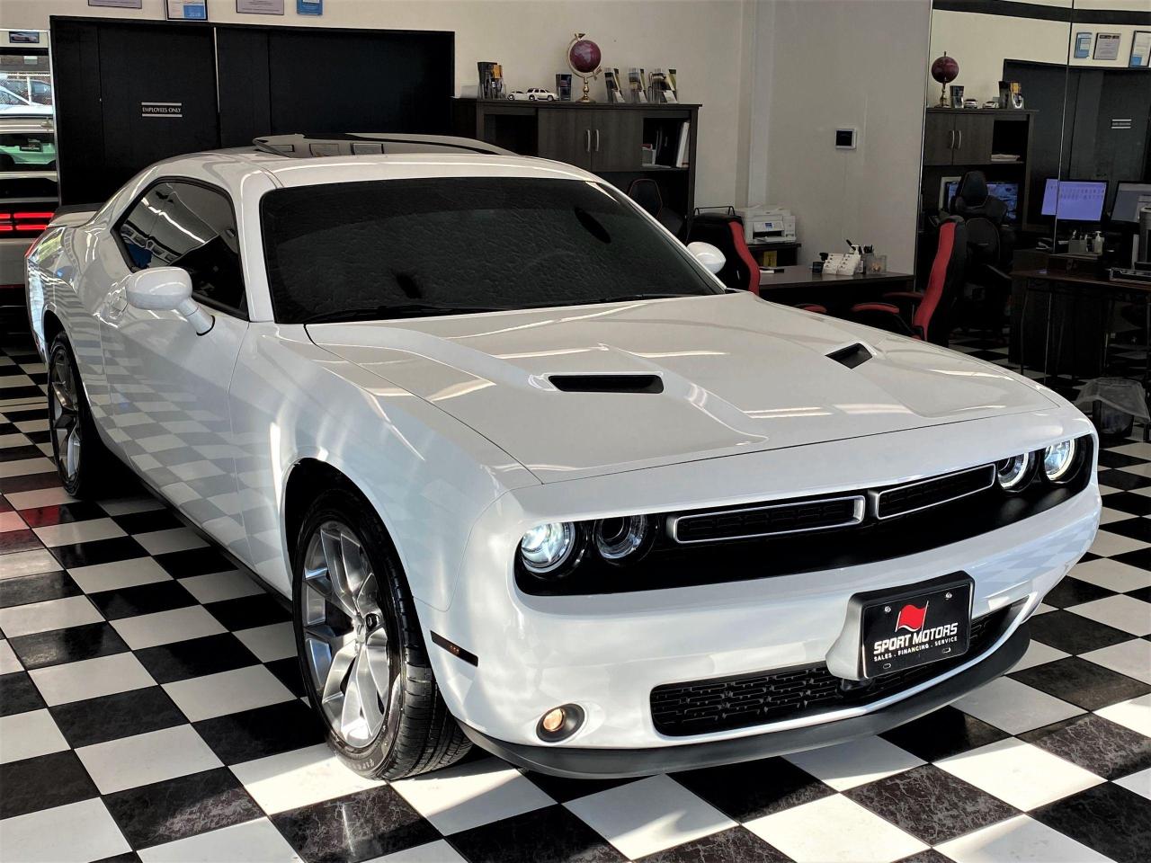 2020 Dodge Challenger SXT Premium Plus+Adaptive Cruise+CLEAN CARFAX - Photo #5