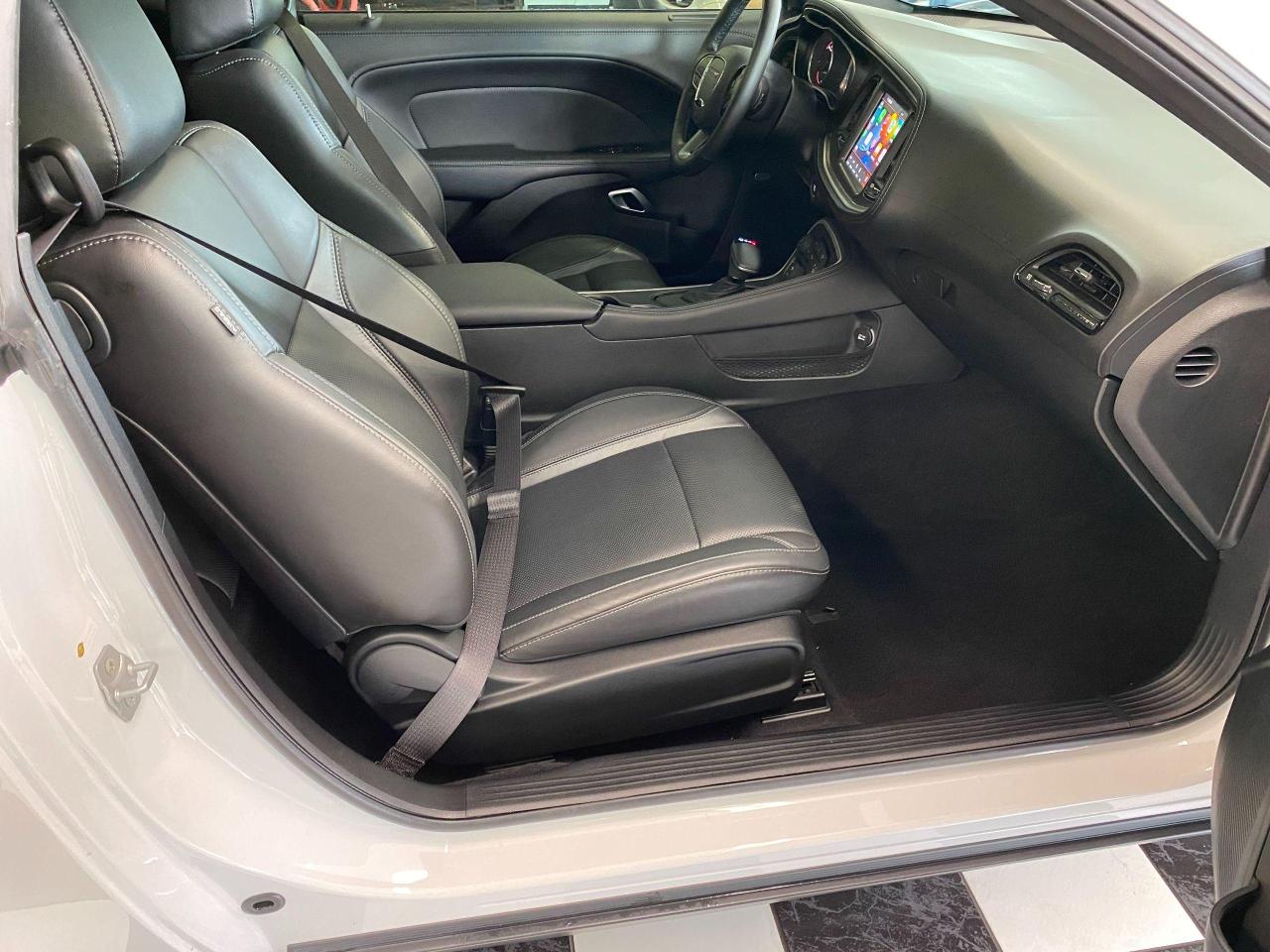 2020 Dodge Challenger SXT Premium Plus+Adaptive Cruise+CLEAN CARFAX - Photo #22