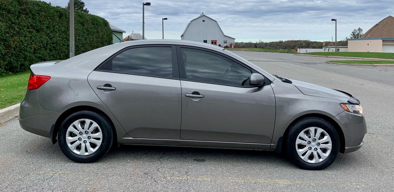 2012 Kia Forte LX Photo3