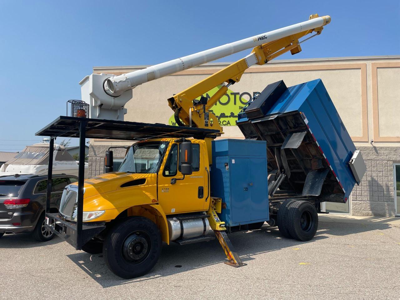 2007 International 4200 CHIPPER BUCKET TRUCK WITH ALTEC LVR 55 - Photo #15