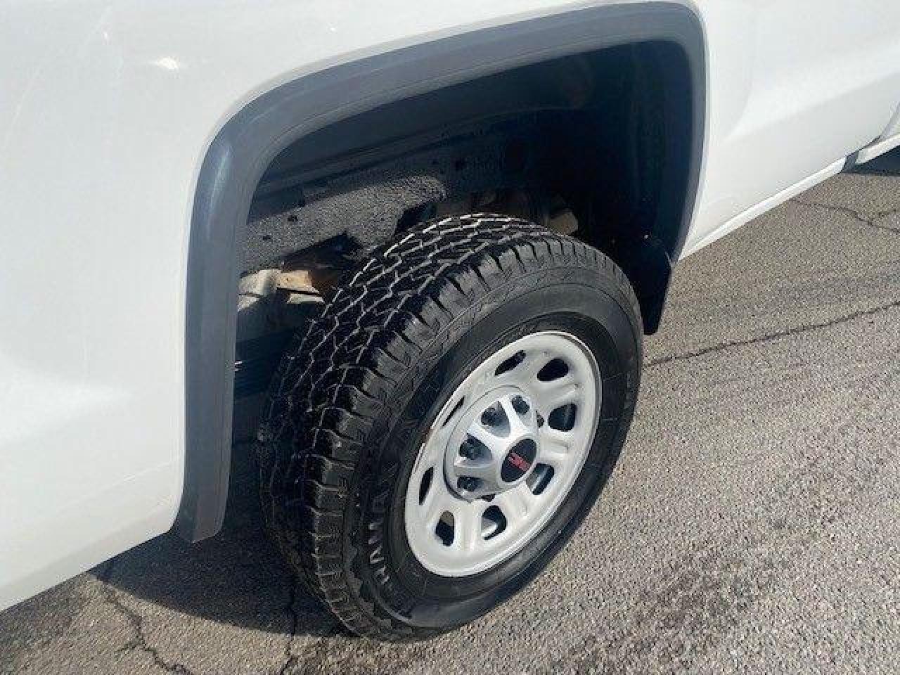 2017 GMC Sierra 2500 WT Snow Plow Dump Bed Photo4