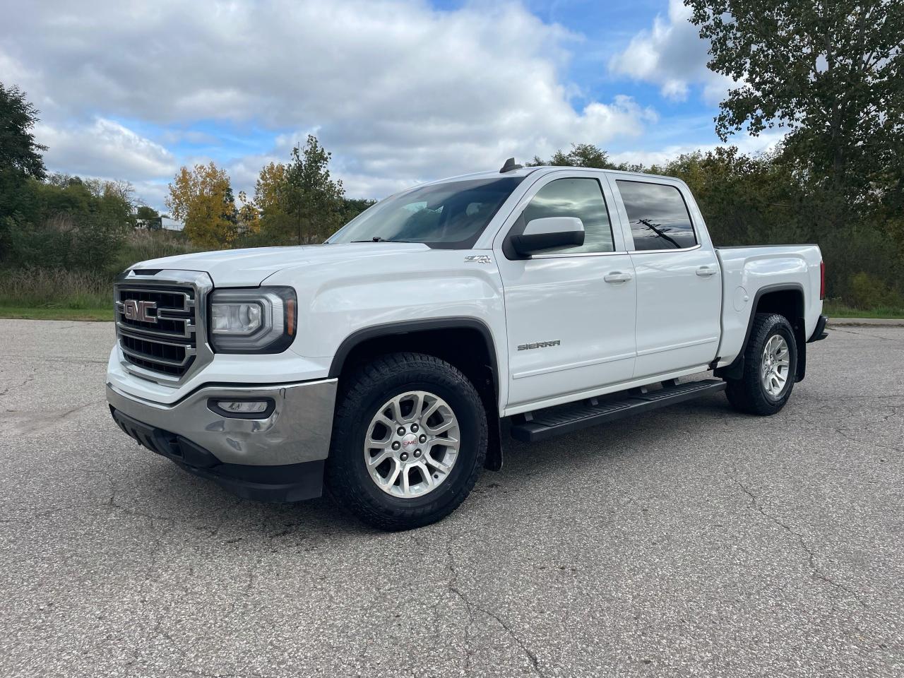2016 GMC Sierra 1500 CREW CAB SLE- 5.3L V8- Z71