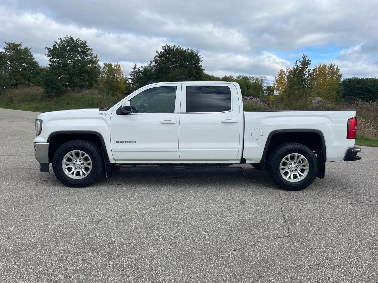 2016 GMC Sierra 1500 CREW CAB SLE- 5.3L V8- Z71 - Photo #2