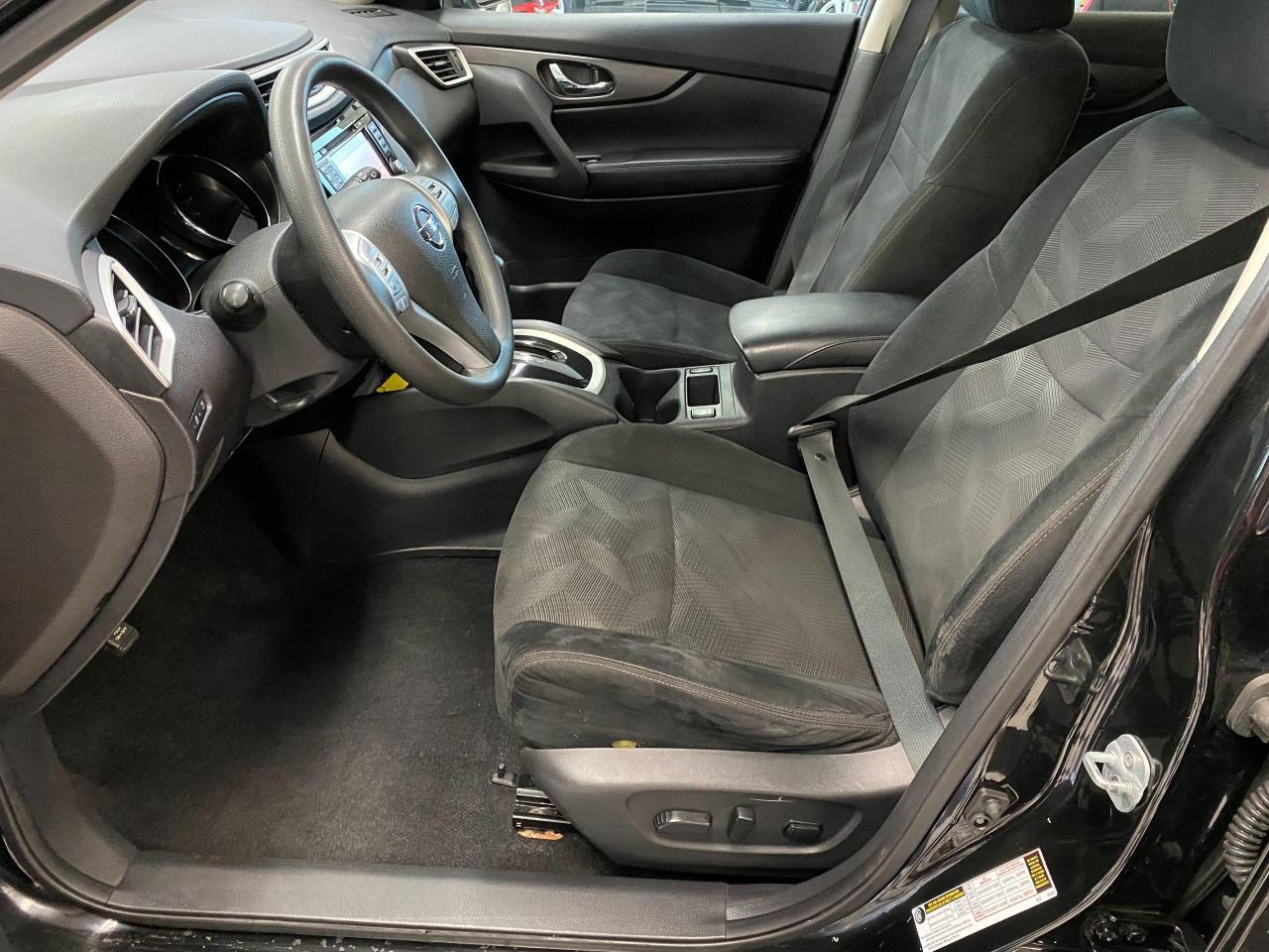 2016 Nissan Rogue SV TECH AWD+Roof+GPS+Heated Seats+360 Camera Photo84
