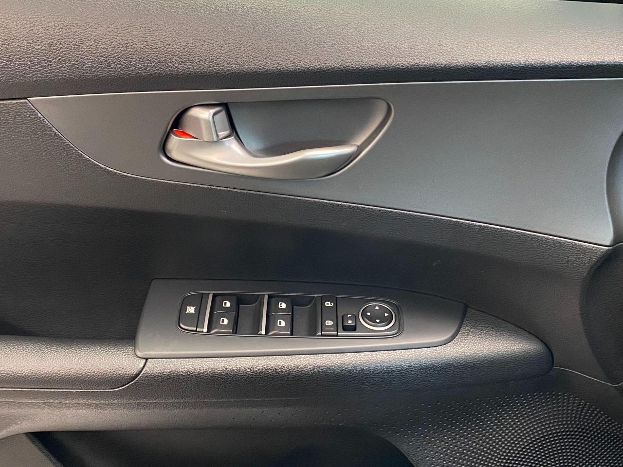 2019 Kia Forte LX+ApplePlay+Heated Seats+Camera+CLEAN CARFAX Photo125