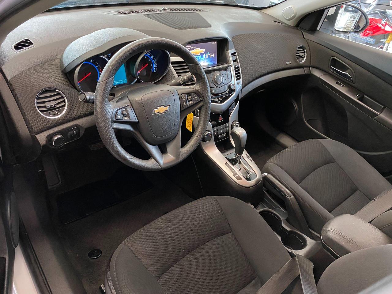 2015 Chevrolet Cruze LT+Remote Start+New Tires+Brakes+Camera+Bluetooth - Photo #17