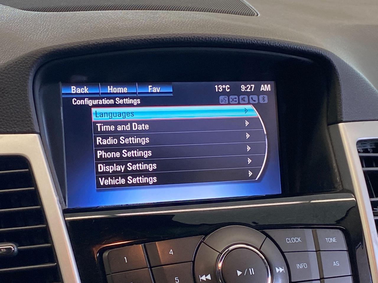 2015 Chevrolet Cruze LT+Remote Start+New Tires+Brakes+Camera+Bluetooth - Photo #30
