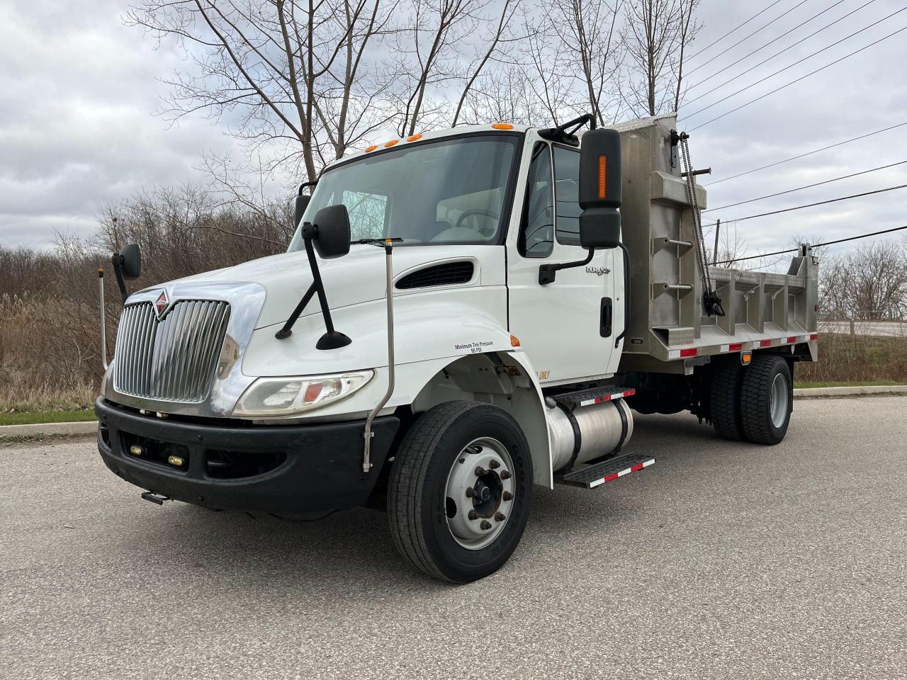 2014 International 4300 HYDRAULIC BRAKE DUMP TRUCK- ALUMINUM BODY - Photo #1